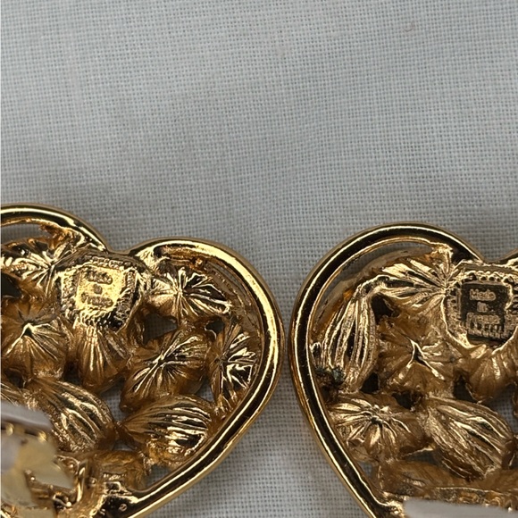 vintage Yves Saint Laurent matching set brooch/clip-on earrings made in France - Picture 10 of 11